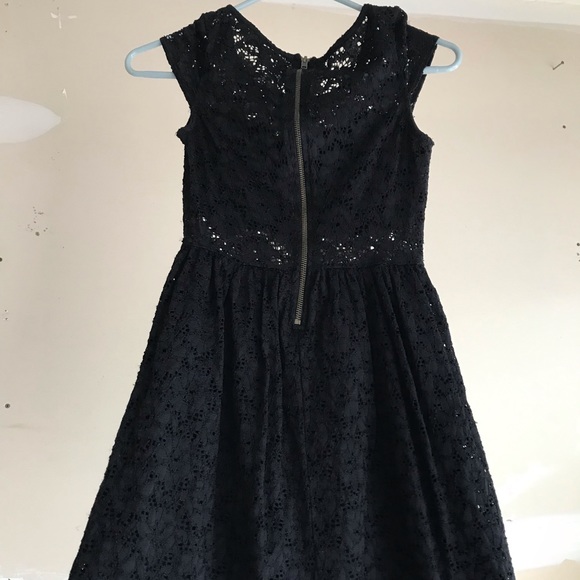 Black dress - Picture 2 of 4